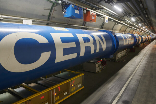 ESCUCHAR LO INVISIBLE: EL CERN Y LA MÚSICA SECRETA DE LA MATERIA